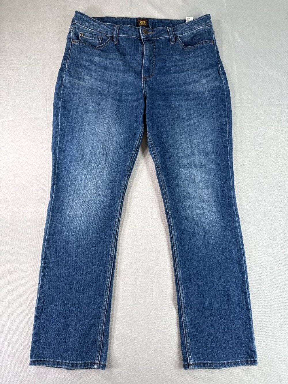 Lee Womens Jeans Size 14 M Medium Wash Mid Rise Straight Leg Stretch Denim Blue